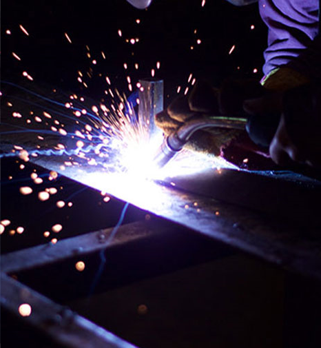 公司简介(图3) 工人工作