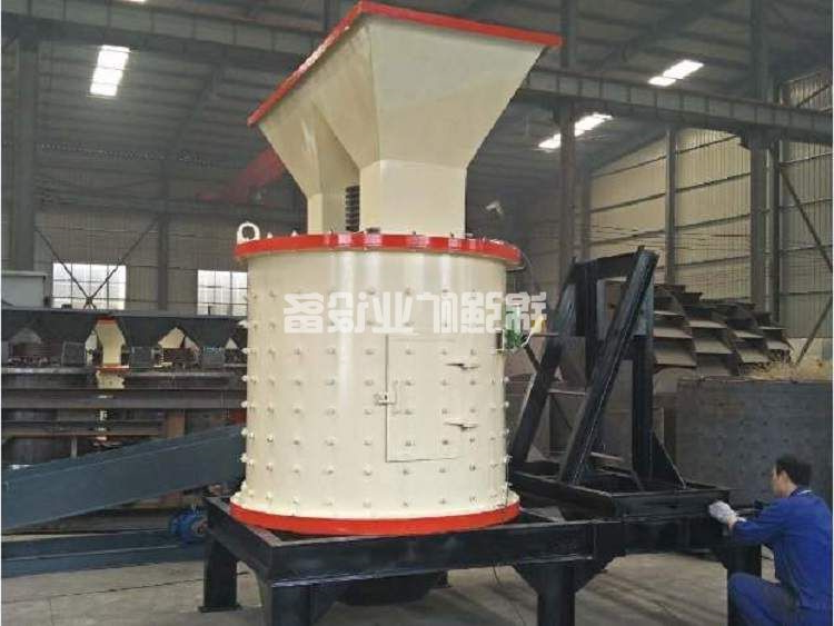 复合式破碎机(图3) 复合式破碎机(图3)