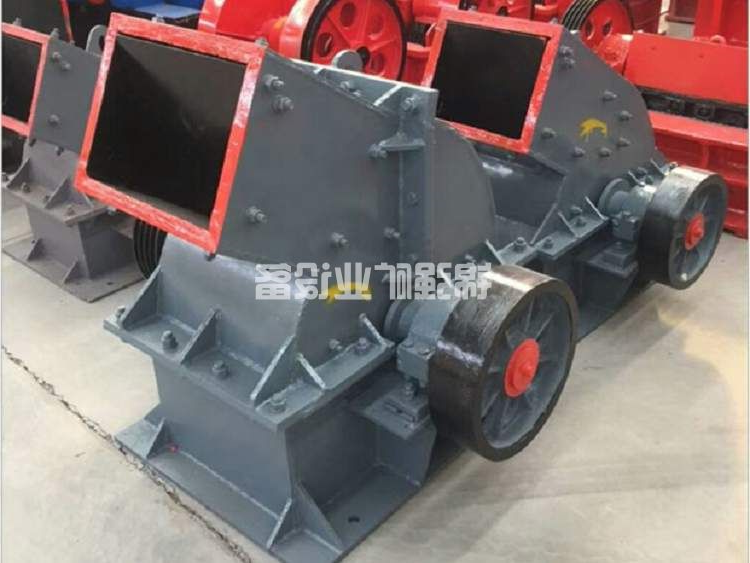 锤式破碎机(图4) 锤式破碎机(图4)