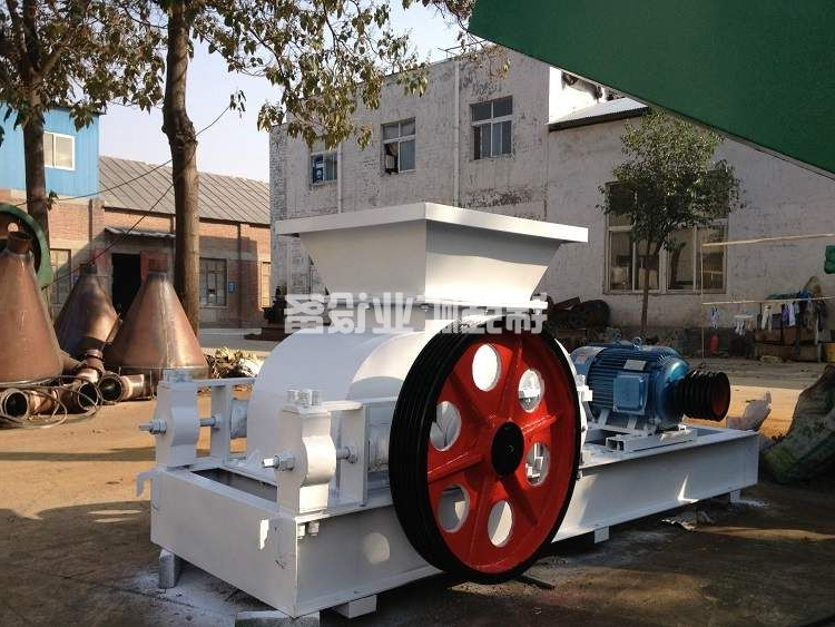 对辊制砂机(图1) 对辊制砂机(图1)